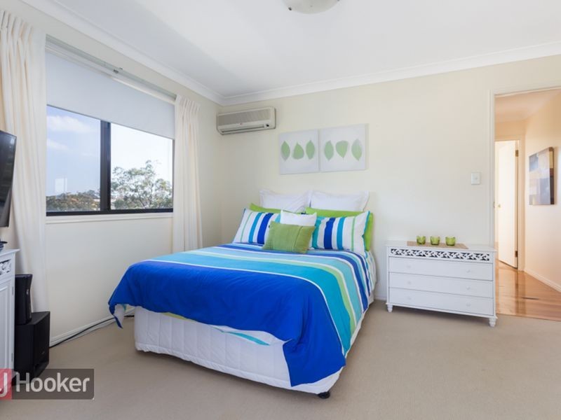 8 Larkspur Street, Redland Bay QLD 4165
