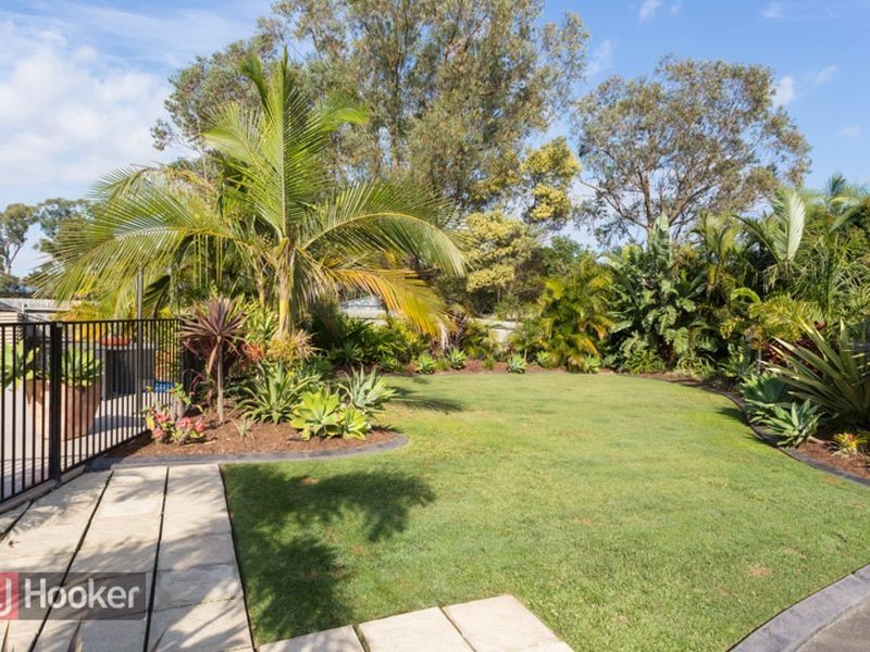 8 Larkspur Street, Redland Bay QLD 4165