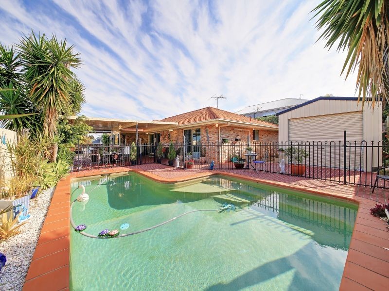 50 Attenborough Circuit, Redland Bay QLD 4165