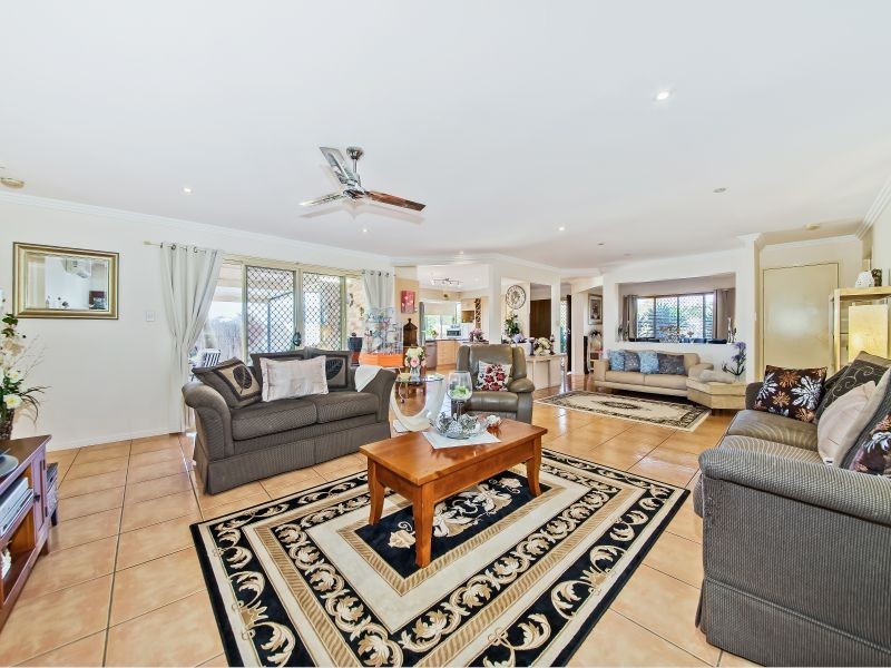 50 Attenborough Circuit, Redland Bay QLD 4165