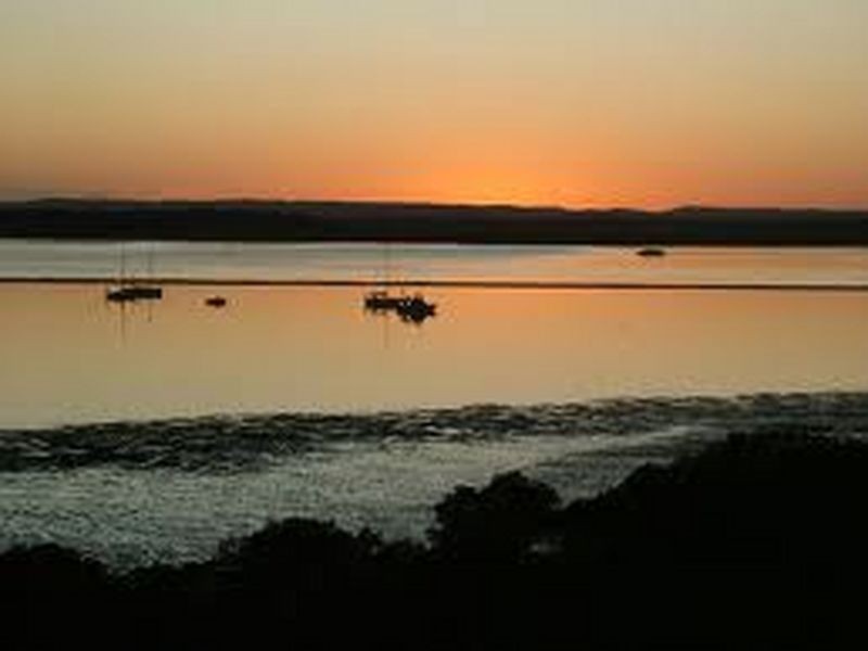 16 Daly Place, Redland Bay QLD 4165