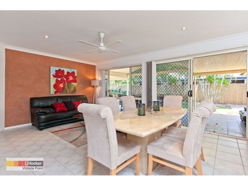 18 Marjorie Buckler Avenue, Redland Bay QLD 4165