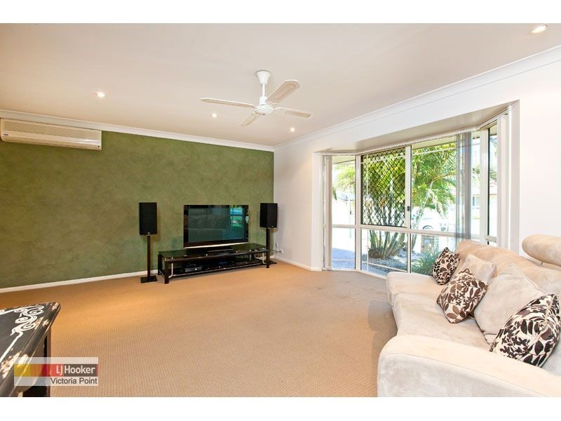 18 Marjorie Buckler Avenue, Redland Bay QLD 4165