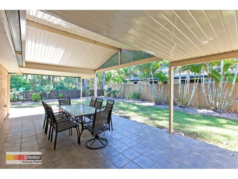 18 Marjorie Buckler Avenue, Redland Bay QLD 4165