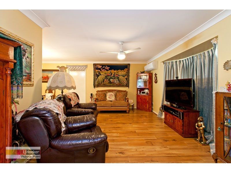 32 Fairway Drive, Redland Bay QLD 4165