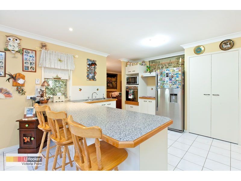 32 Fairway Drive, Redland Bay QLD 4165