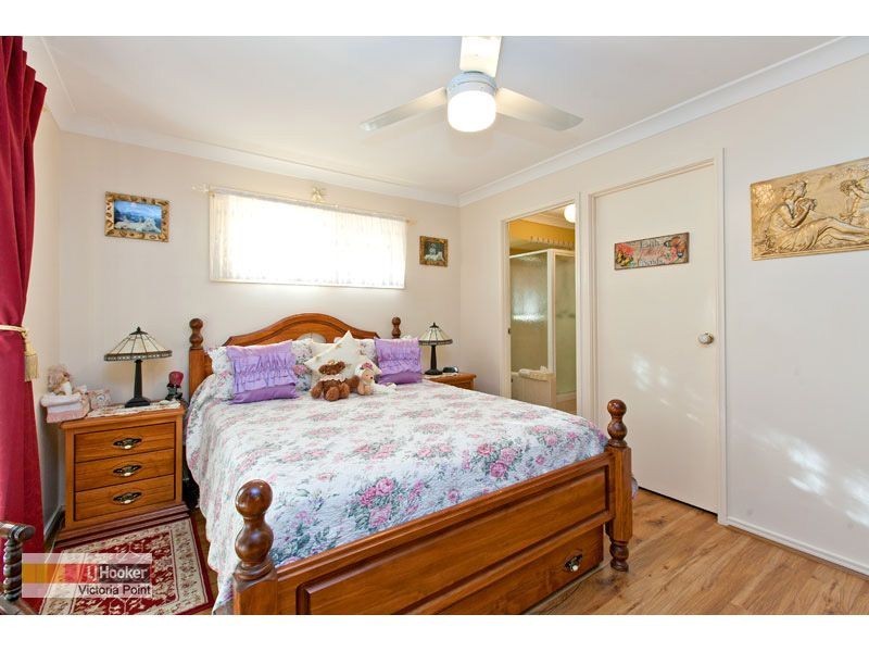 32 Fairway Drive, Redland Bay QLD 4165