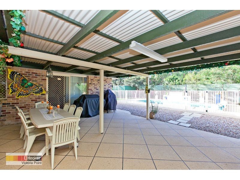 32 Fairway Drive, Redland Bay QLD 4165