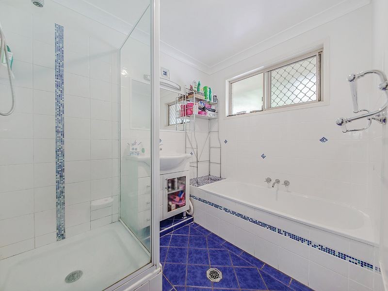 11 Anita Street, Redland Bay QLD 4165