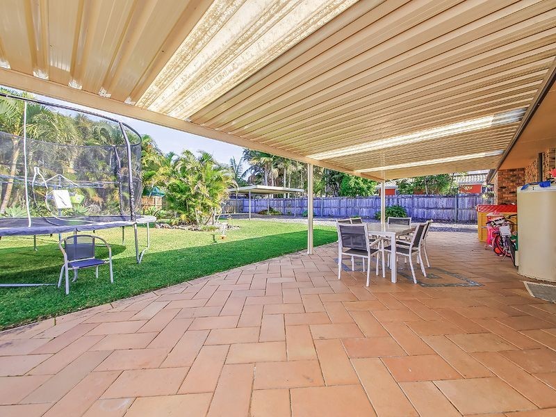 11 Anita Street, Redland Bay QLD 4165