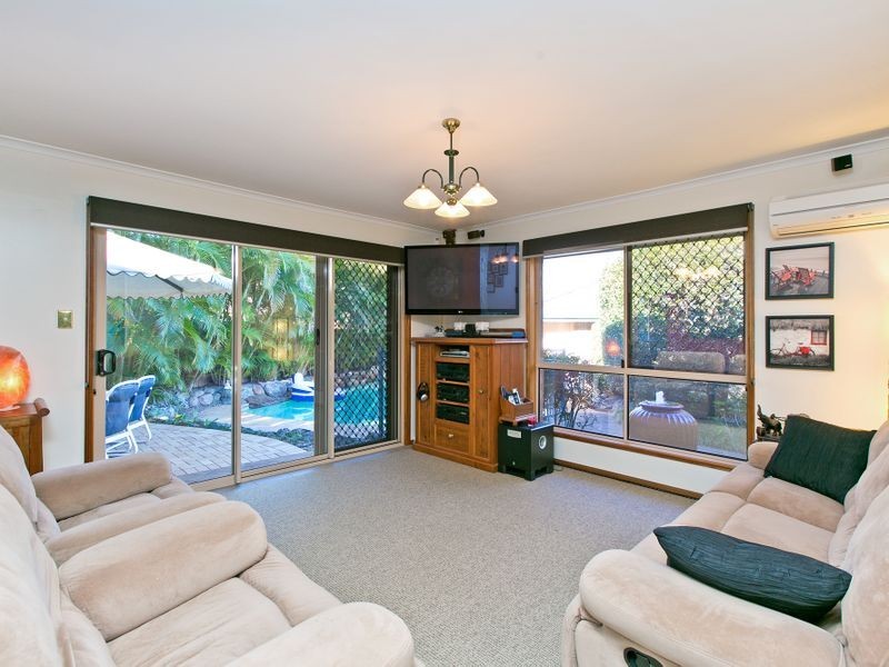 2 Jasmine Court, Victoria Point QLD 4165