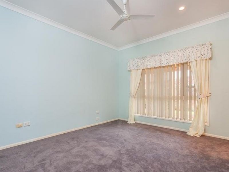 8 Manuela Street, Victoria Point QLD 4165