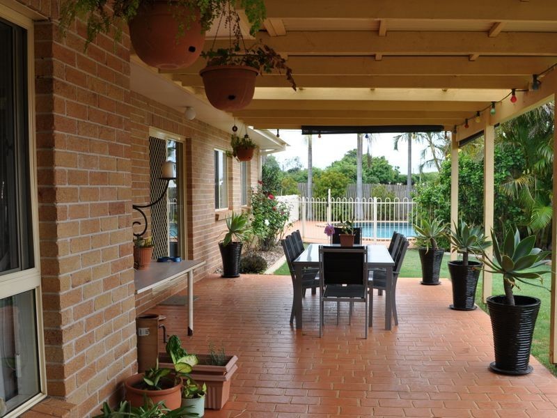 8 Manuela Street, Victoria Point QLD 4165