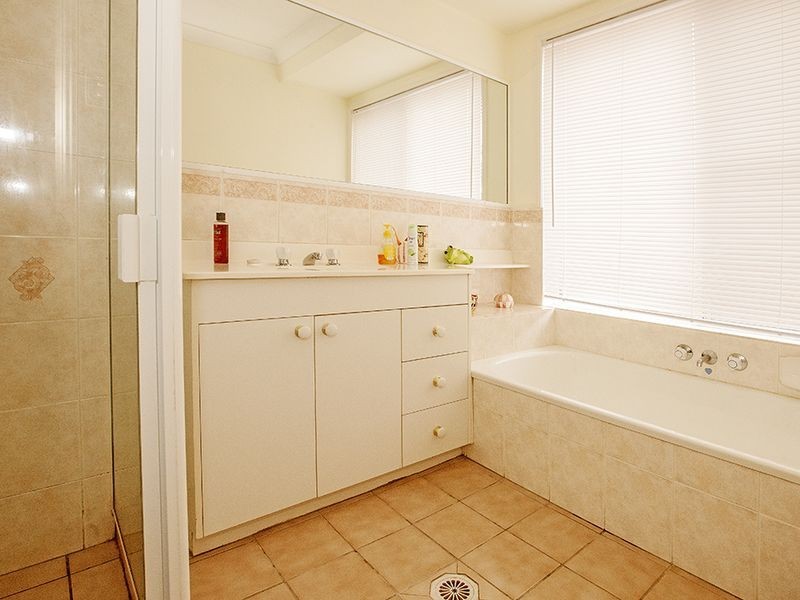 3 Lyn Court, Victoria Point QLD 4165