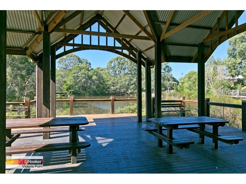 18 Valencia Springs Drive, Redland Bay QLD 4165