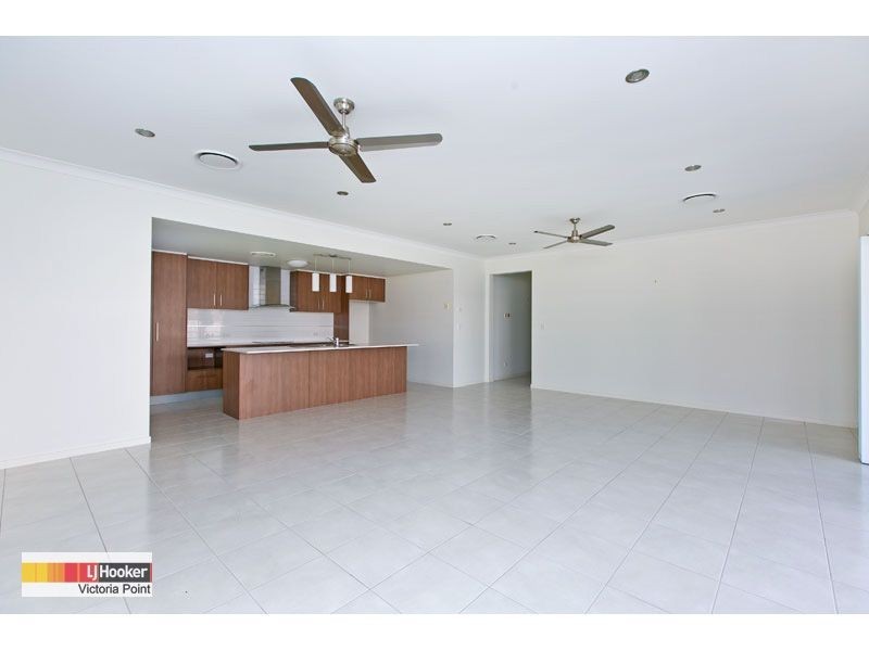 18 Valencia Springs Drive, Redland Bay QLD 4165