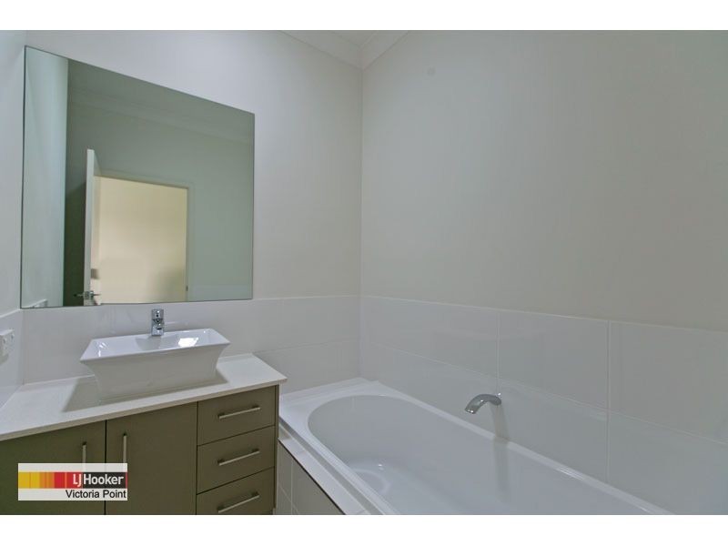 18 Valencia Springs Drive, Redland Bay QLD 4165