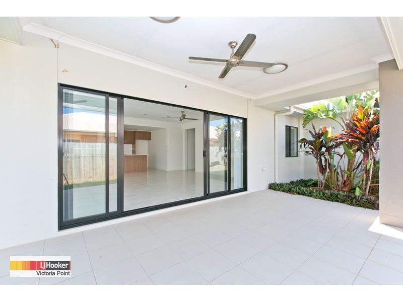 18 Valencia Springs Drive, Redland Bay QLD 4165