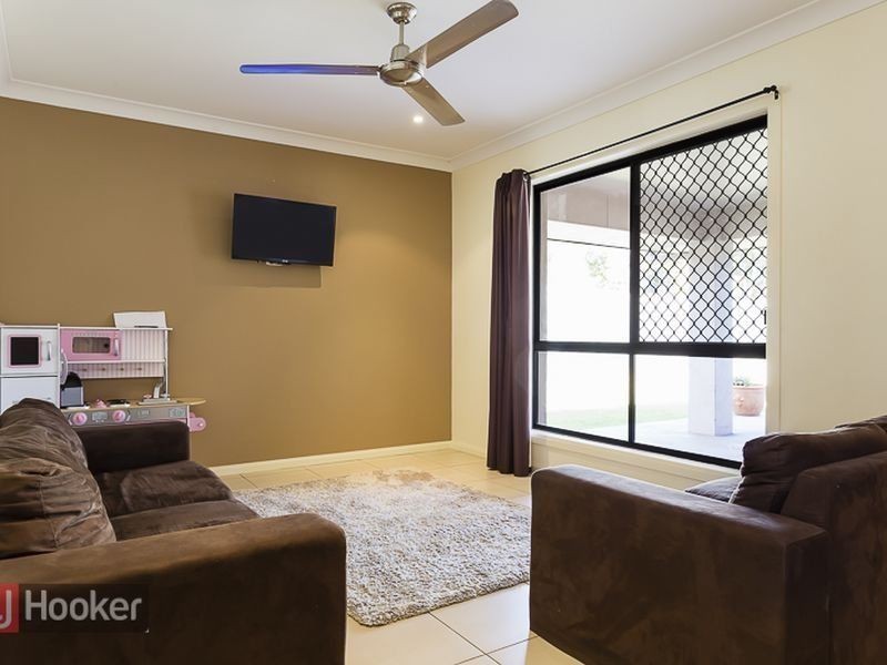 5 Caswell Crescent, Redland Bay QLD 4165