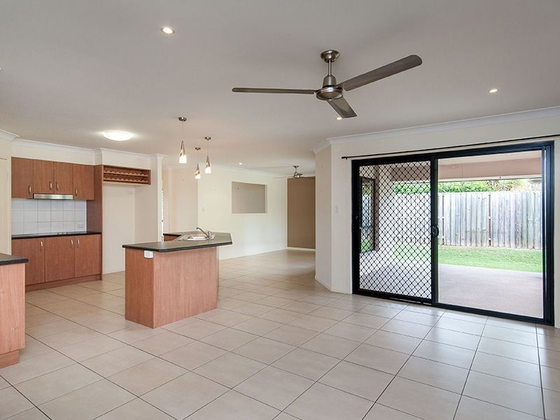 5 Caswell Crescent, Redland Bay QLD 4165