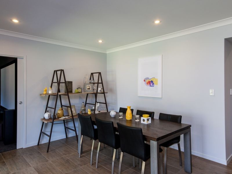 6 Silky Place, Redland Bay QLD 4165