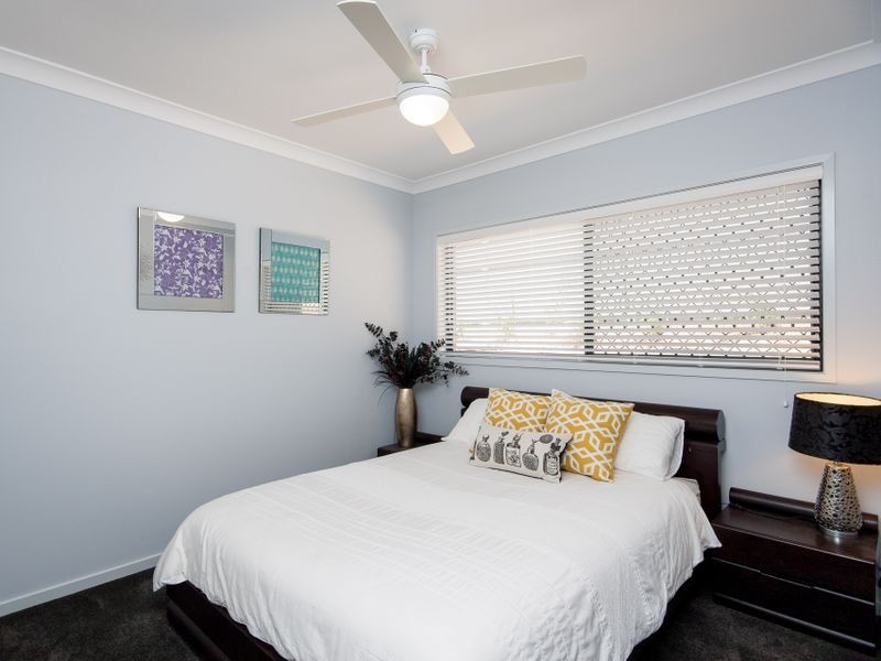 6 Silky Place, Redland Bay QLD 4165