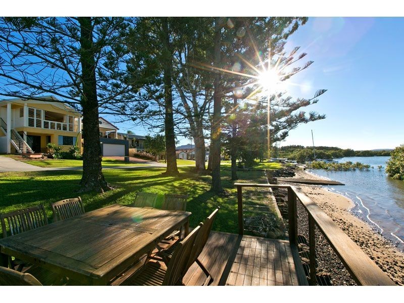 33 Rusbrook Street, Redland Bay QLD 4165