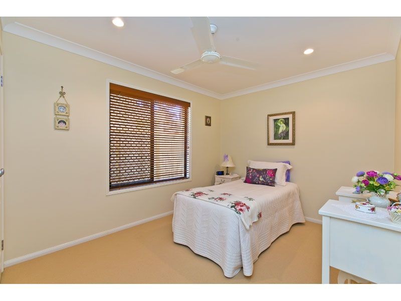 33 Rusbrook Street, Redland Bay QLD 4165