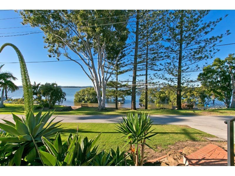 33 Rusbrook Street, Redland Bay QLD 4165