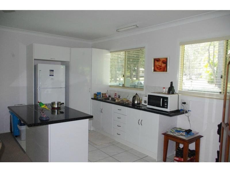18 Derwent Street, Macleay Island QLD 4184