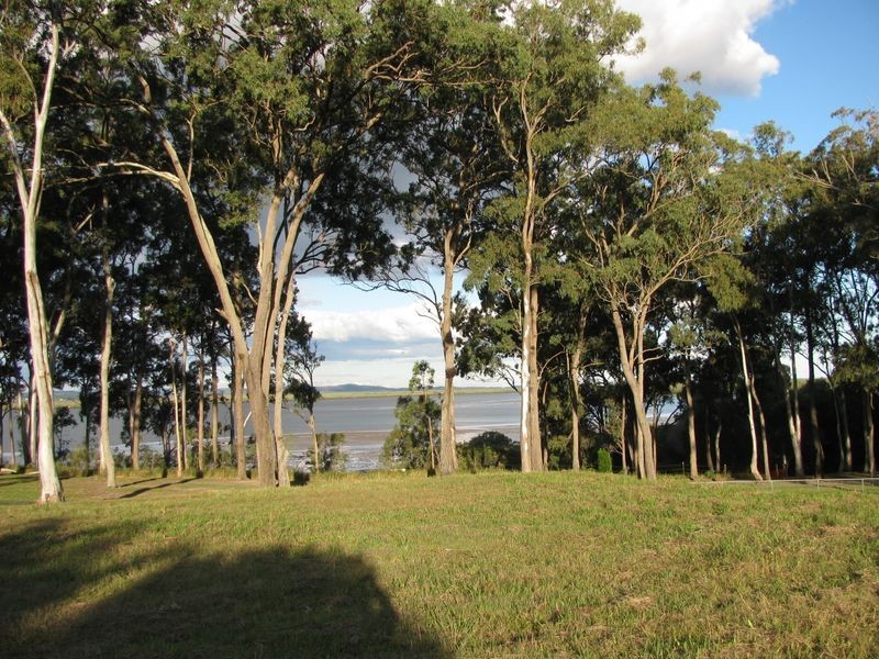 24 Sandy Cove Place, Redland Bay QLD 4165