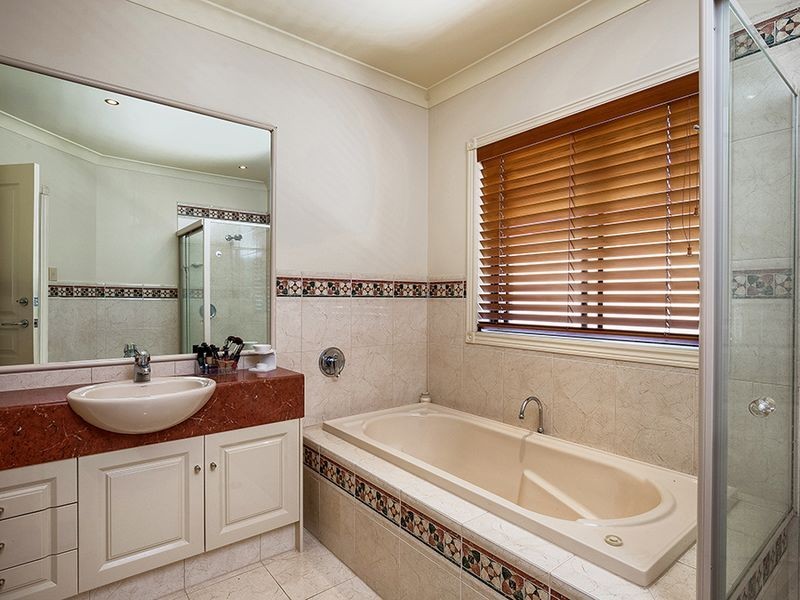 11 White Fig Place, Thornlands QLD 4164