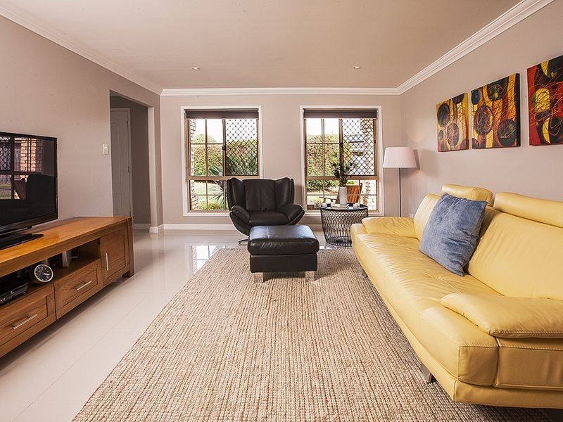 6 Vicki Place, Victoria Point QLD 4165