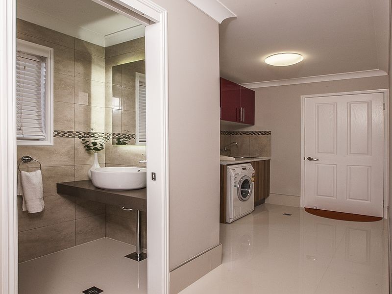 6 Vicki Place, Victoria Point QLD 4165