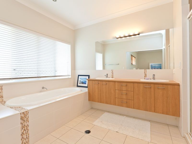 100 Settlers Cct, Mount Cotton QLD 4165