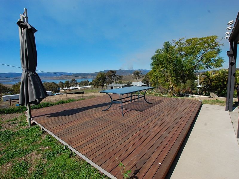 11 Aliza Place, Somerset Dam QLD 4312