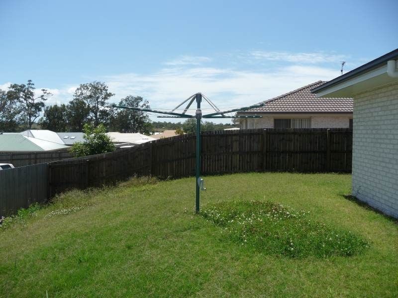 16 Settlers Rise, Kilcoy QLD 4515
