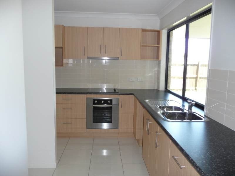 16 Settlers Rise, Kilcoy QLD 4515