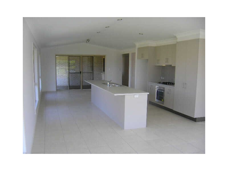 36 Hedley Drive, Kilcoy QLD 4515