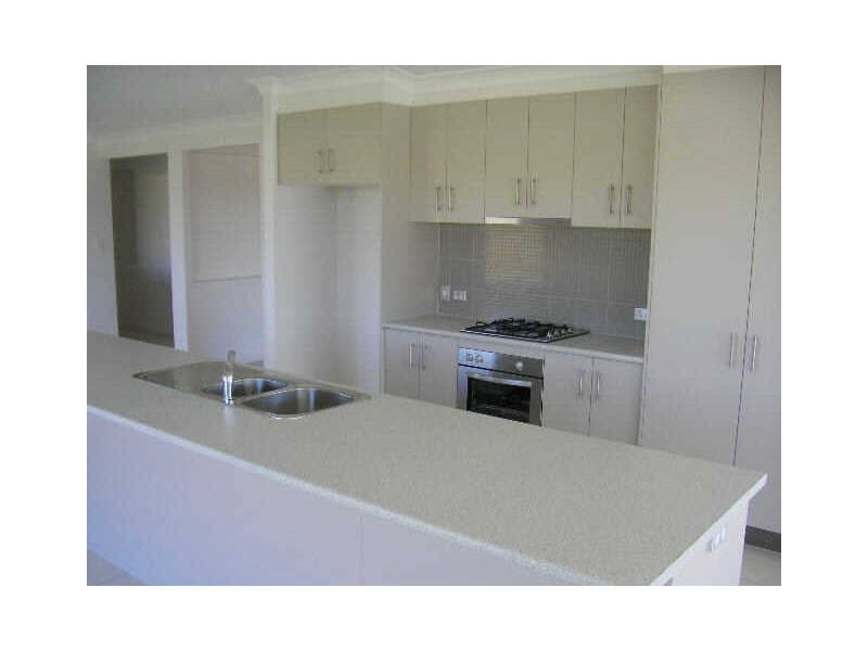 36 Hedley Drive, Kilcoy QLD 4515