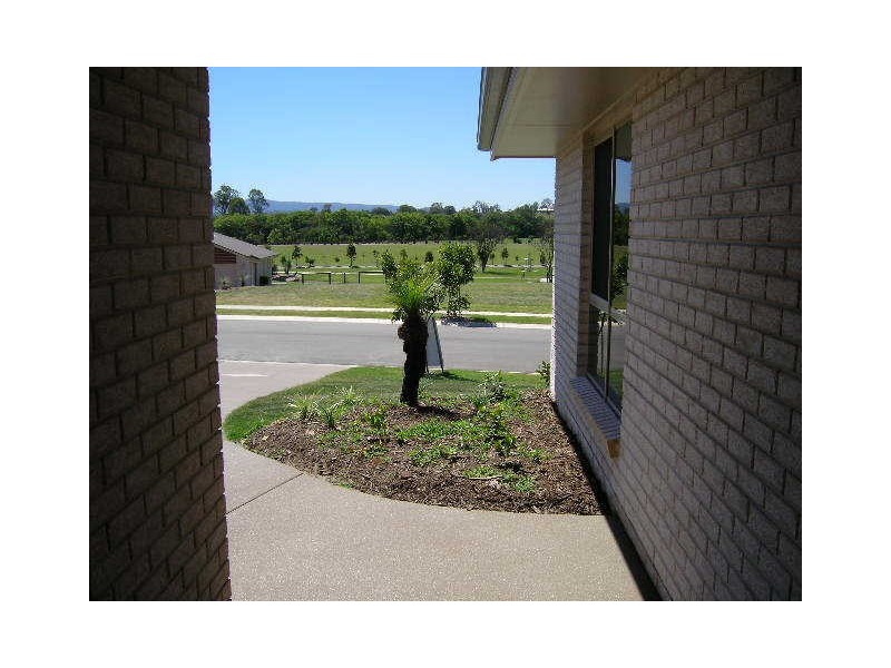 36 Hedley Drive, Kilcoy QLD 4515