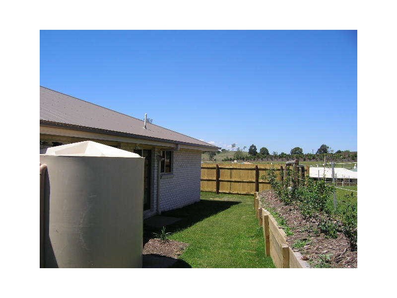 36 Hedley Drive, Kilcoy QLD 4515