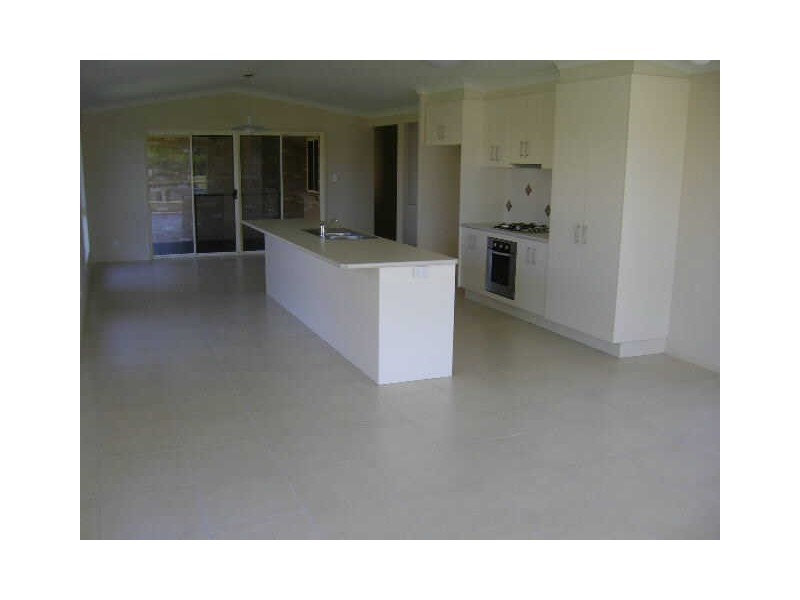 37 Hedley Drive, Kilcoy QLD 4515