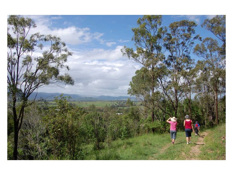 40 Glenmore Rd, Woodford QLD 4514