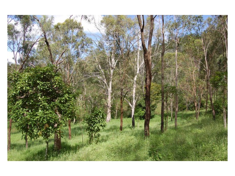 40 Glenmore Rd, Woodford QLD 4514