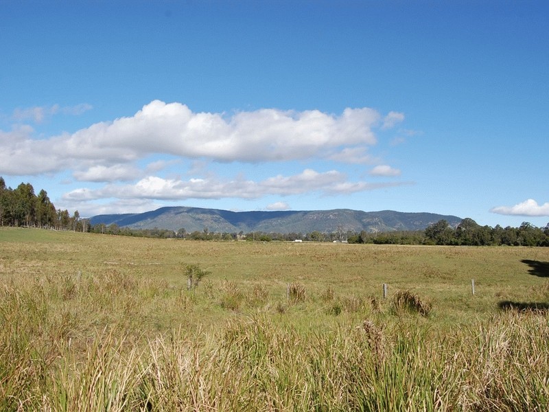 3627 D’Aguilar Hwy, Woodford QLD 4514