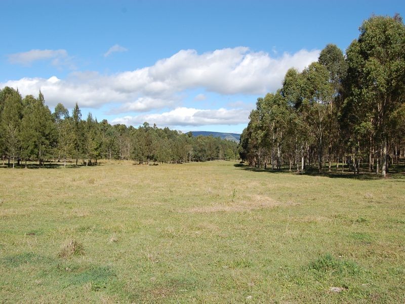 3627 D’Aguilar Hwy, Woodford QLD 4514