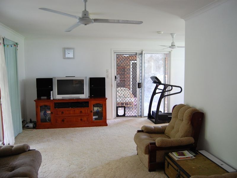 8 Duwirri Street, Woodford QLD 4514