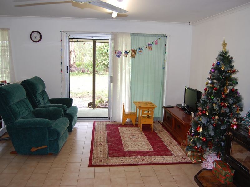 8 Duwirri Street, Woodford QLD 4514
