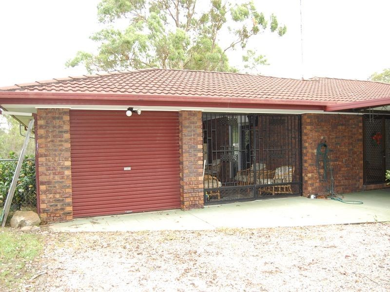 8 Duwirri Street, Woodford QLD 4514